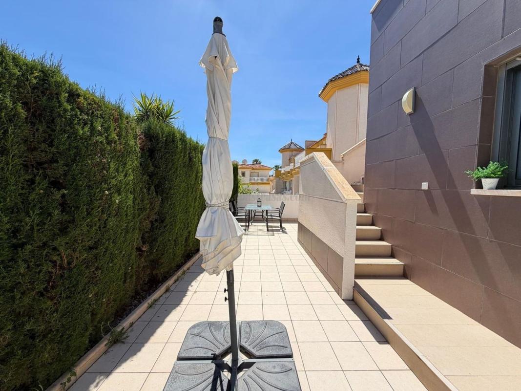 Venta de villa en Rojales