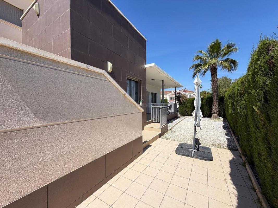 Venta de villa en Rojales