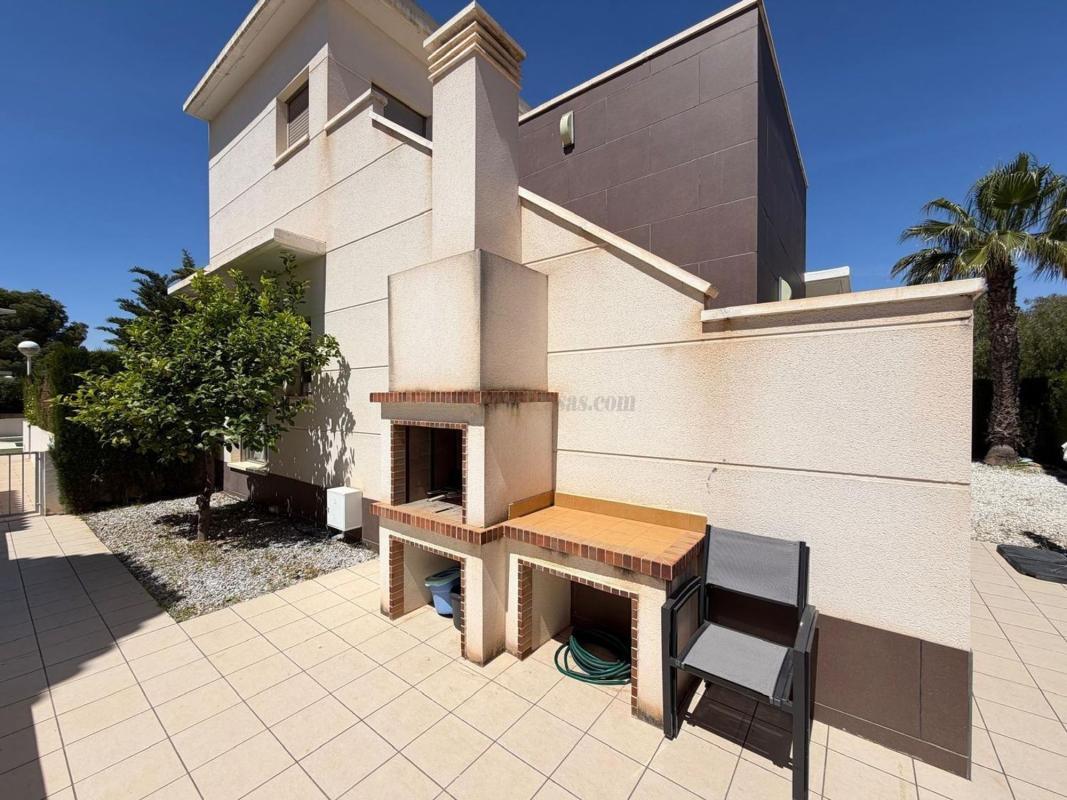 Venta de villa en Rojales
