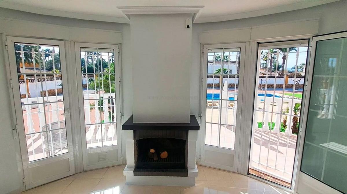 Venta de villa en Catral