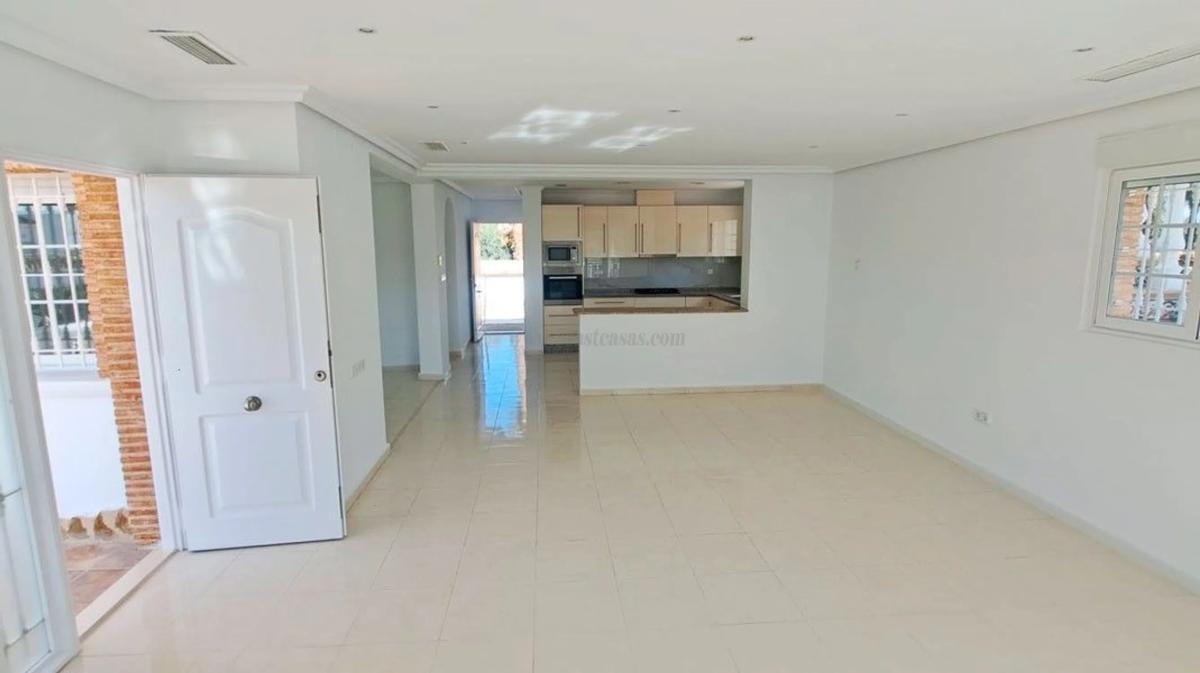 Venta de villa en Catral