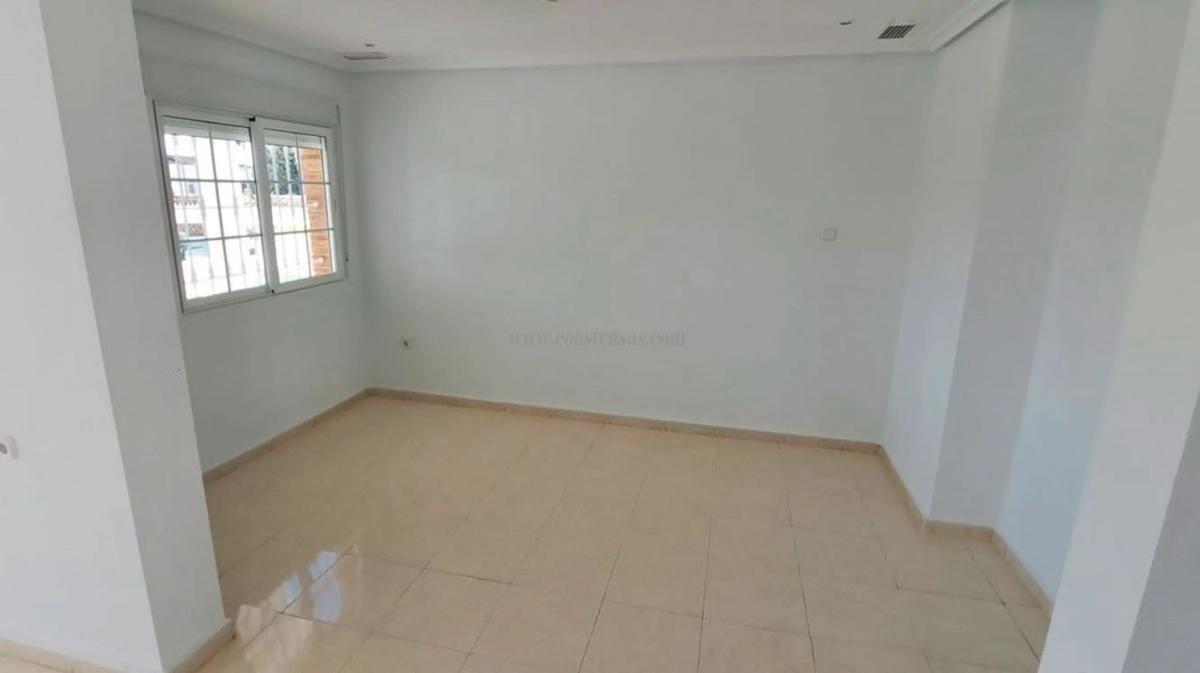 Venta de villa en Catral