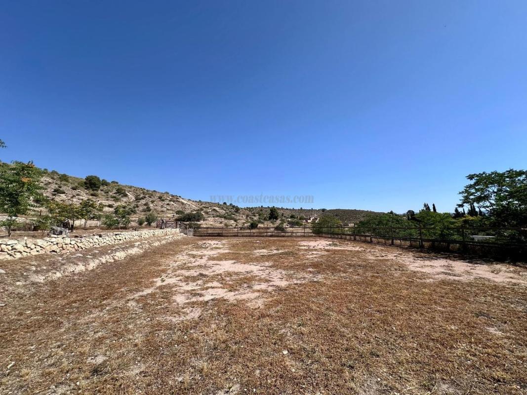 Venta de villa en Monovar