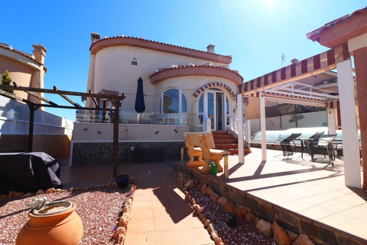 Venta de villa en Rojales