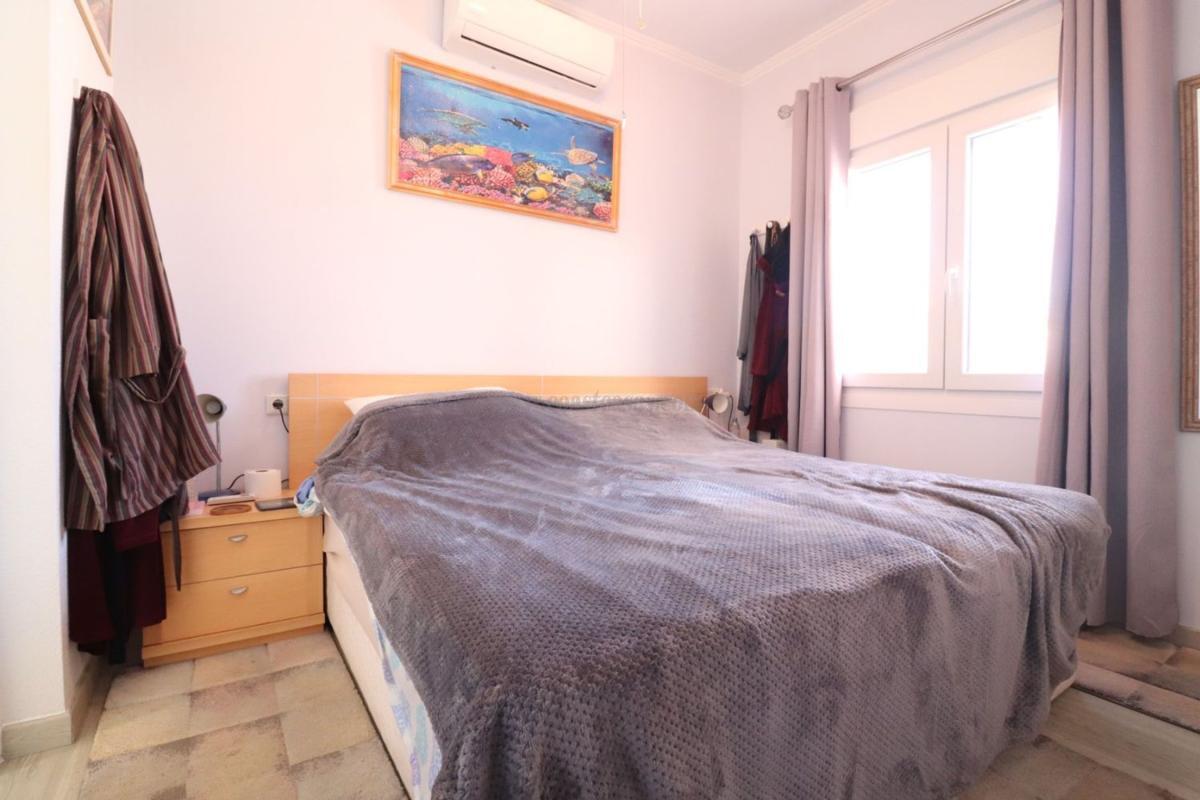 Venta de villa en Rojales