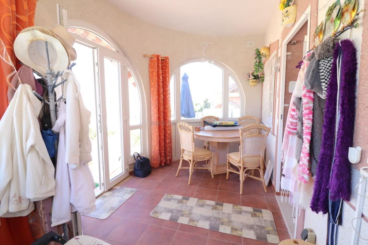 Venta de villa en Rojales
