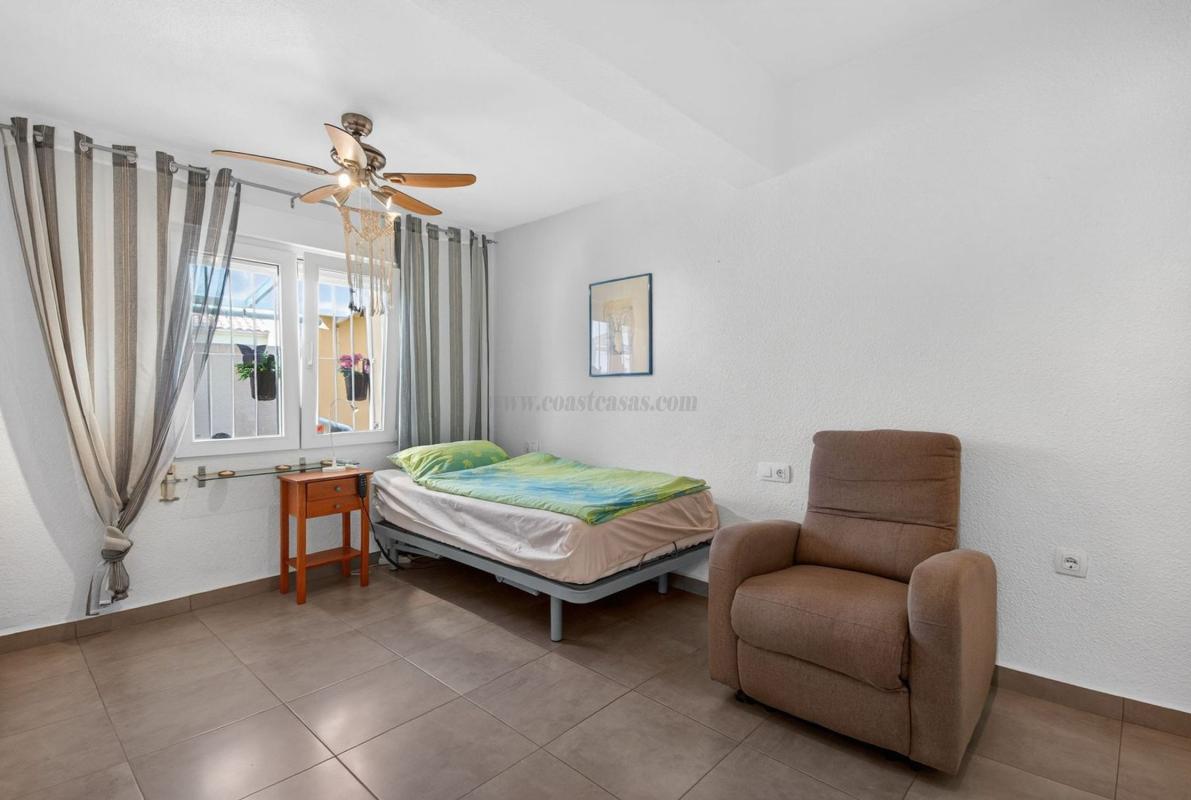 Venta de villa en San Miguel de Salinas
