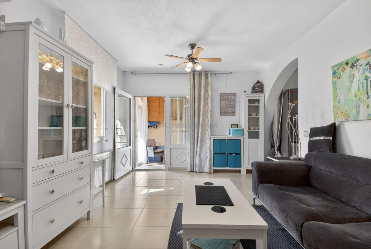 Venta de villa en San Miguel de Salinas