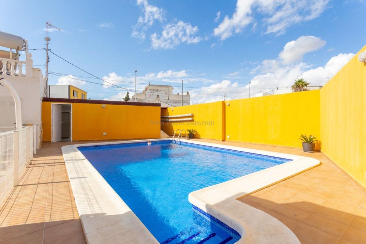 Venta de  en Los Montesinos
