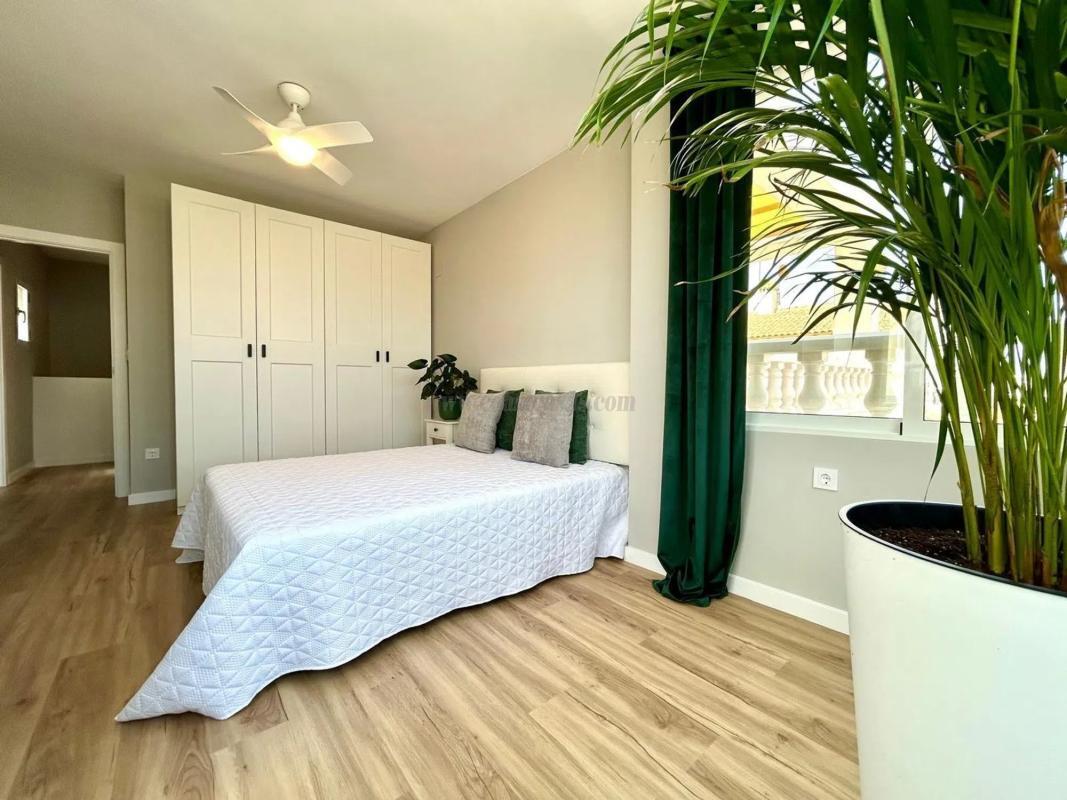 Venta de villa en Orihuela