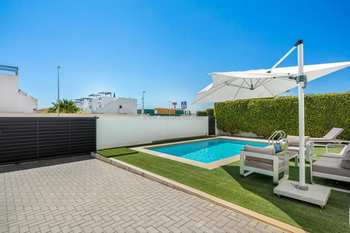 Venta de villa en Rojales
