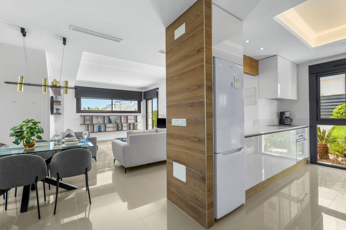 Venta de villa en Rojales
