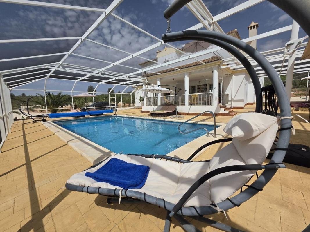 Venta de villa en Pinoso