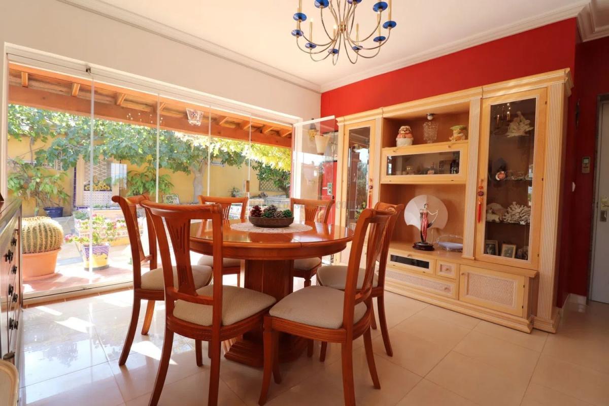 Venta de villa en Algorfa
