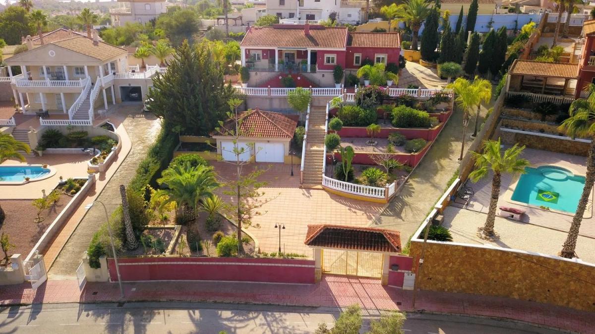 Venta de villa en Algorfa