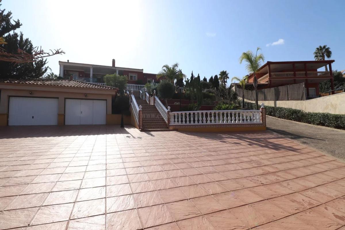 Venta de villa en Algorfa