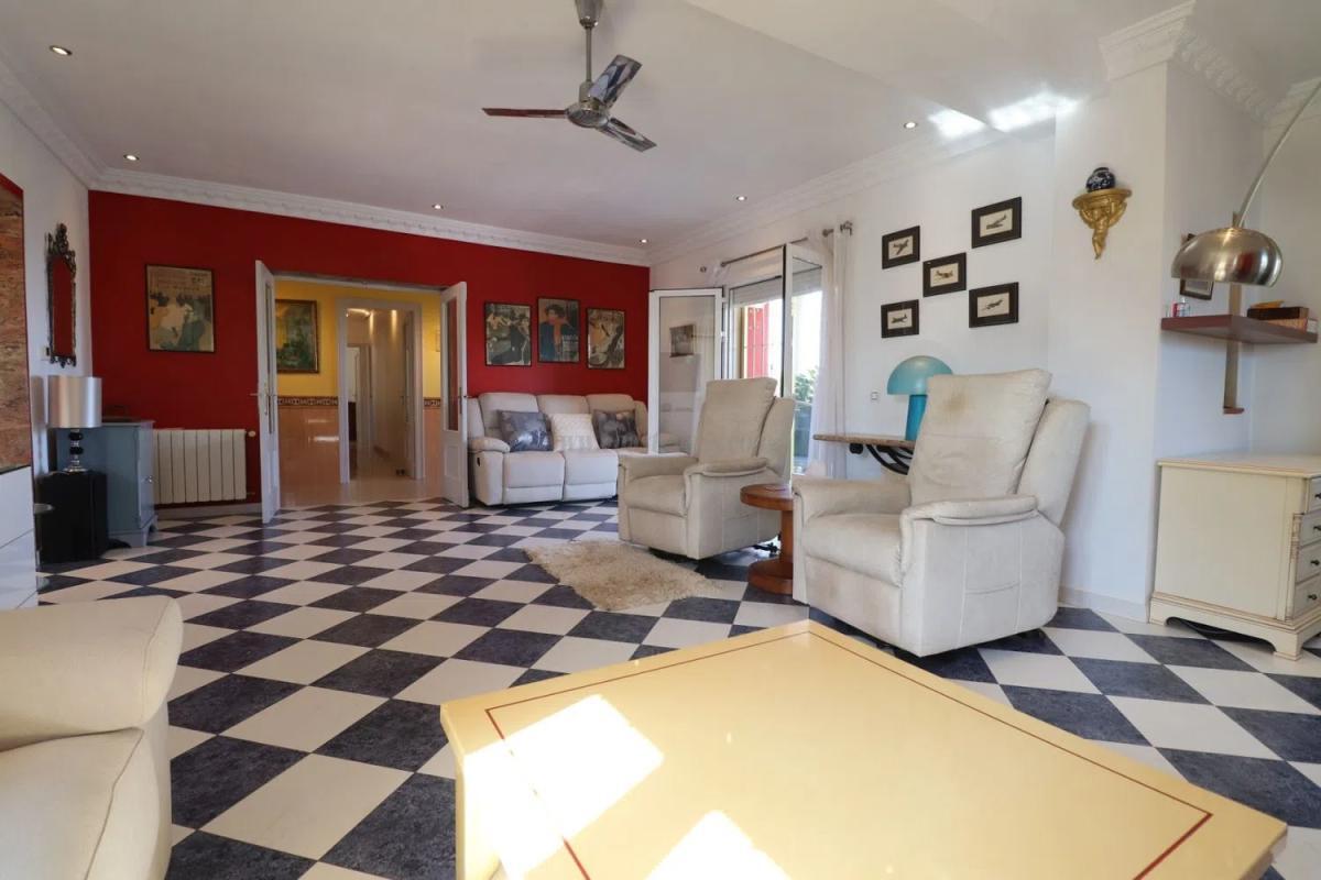 Venta de villa en Algorfa