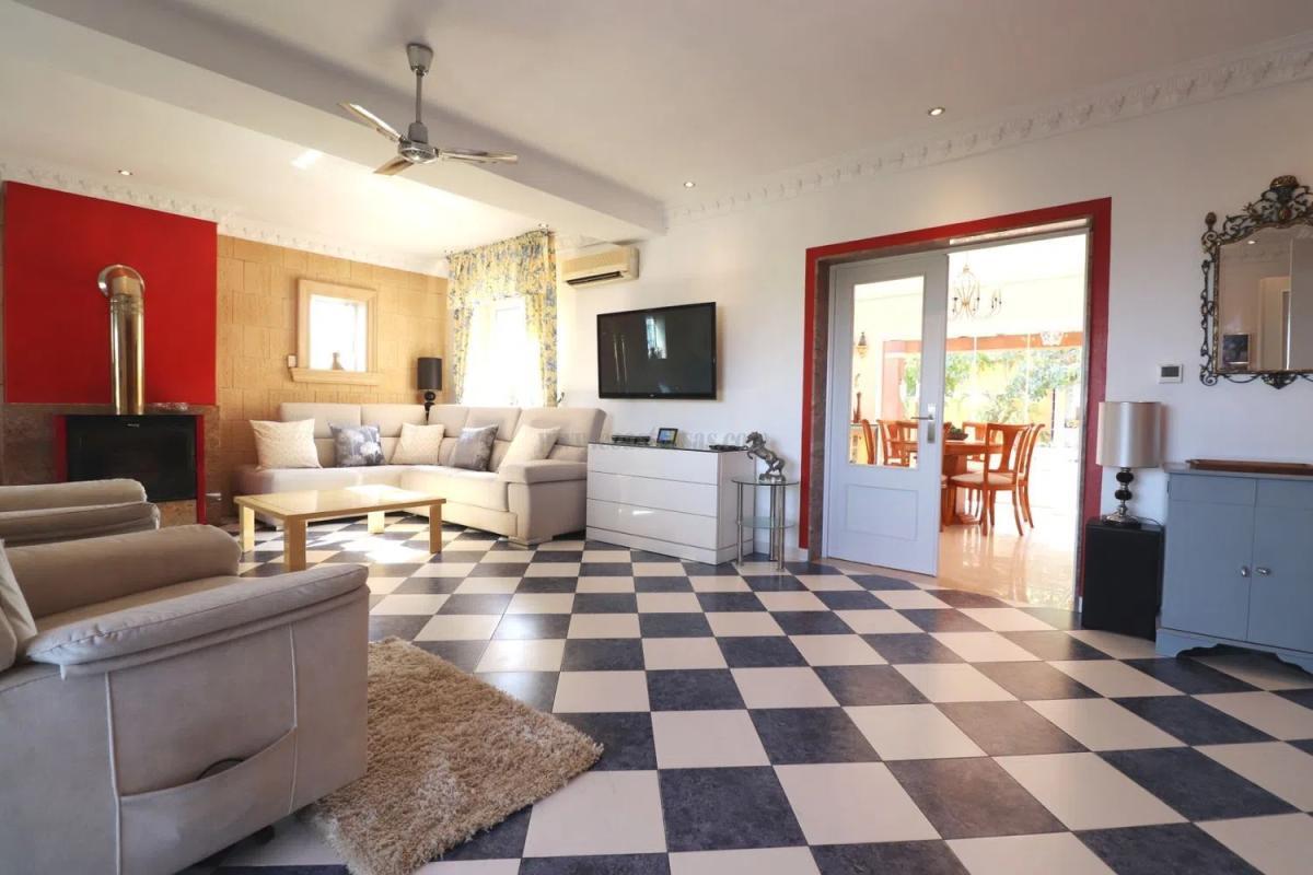 Venta de villa en Algorfa