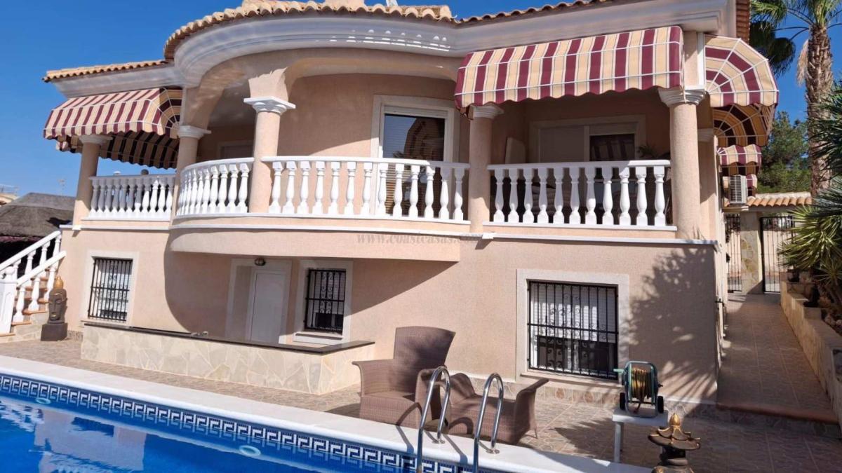 Venta de villa en Rojales