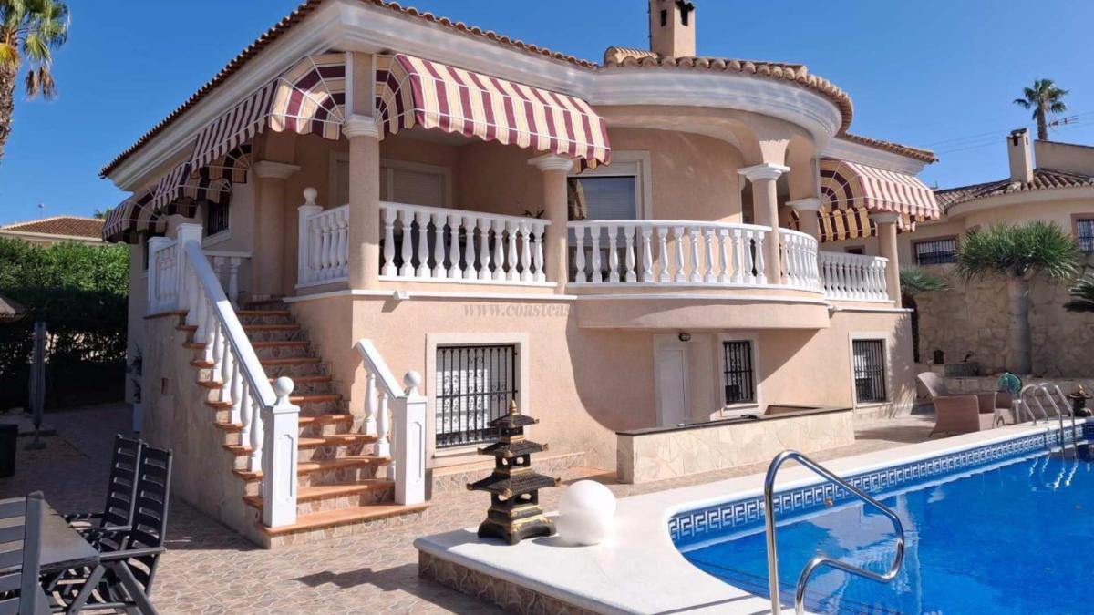 Venta de villa en Rojales