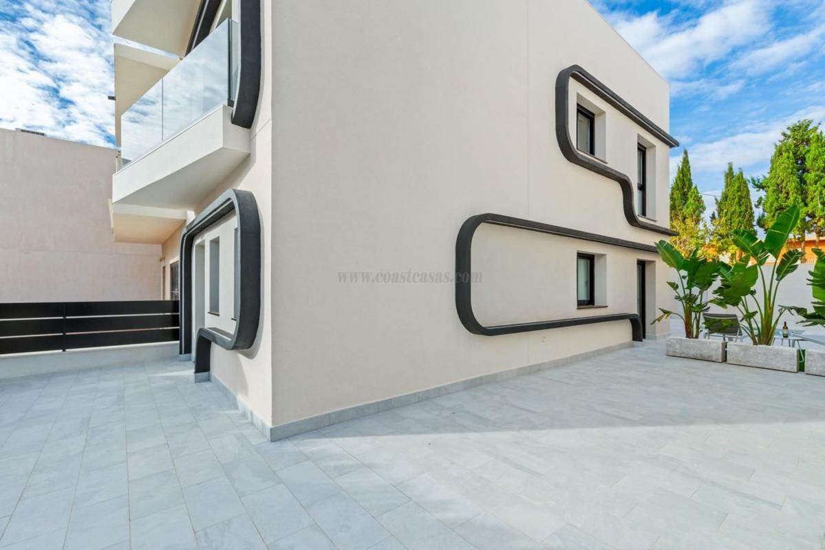 Venta de villa en Pilar de la Horadada