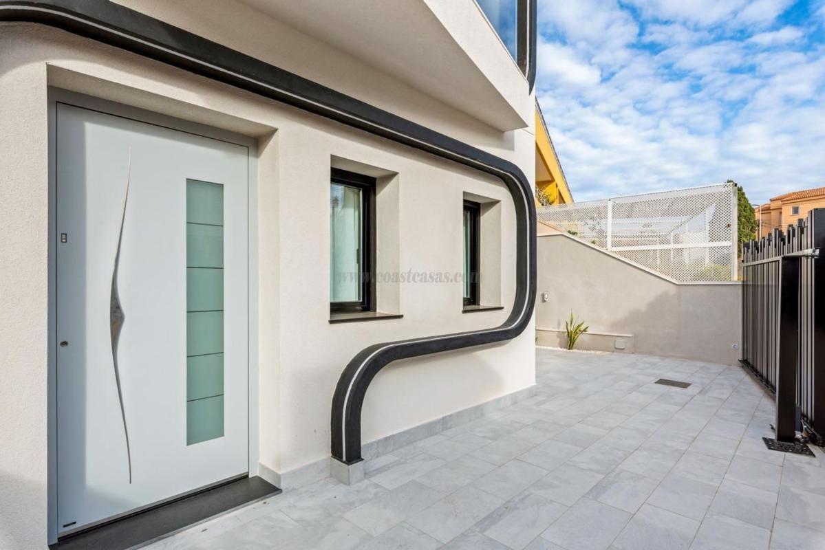 Venta de villa en Pilar de la Horadada