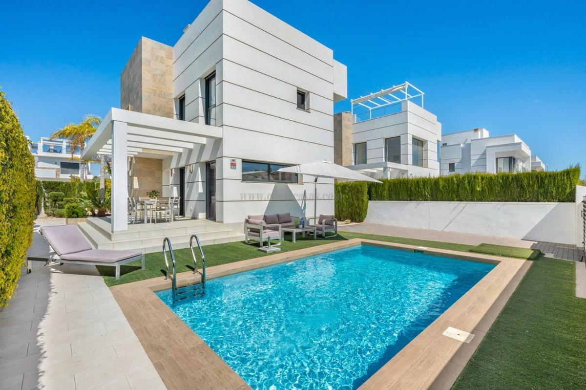 Venta de villa en Rojales