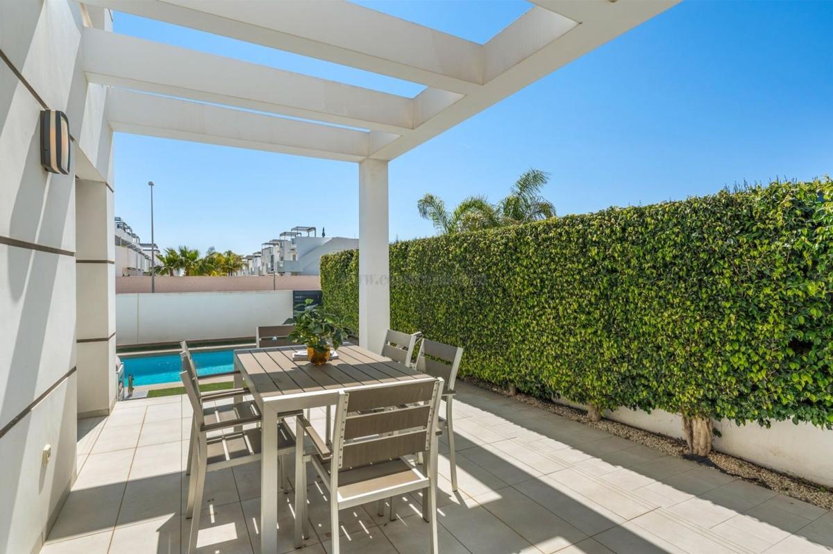 Venta de villa en Rojales