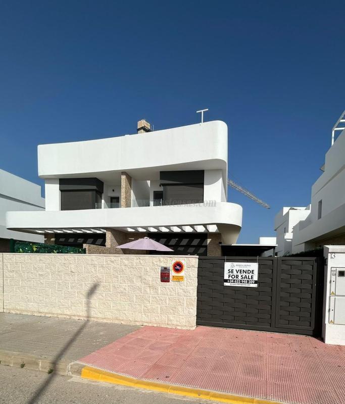 Venta de  en Los Montesinos