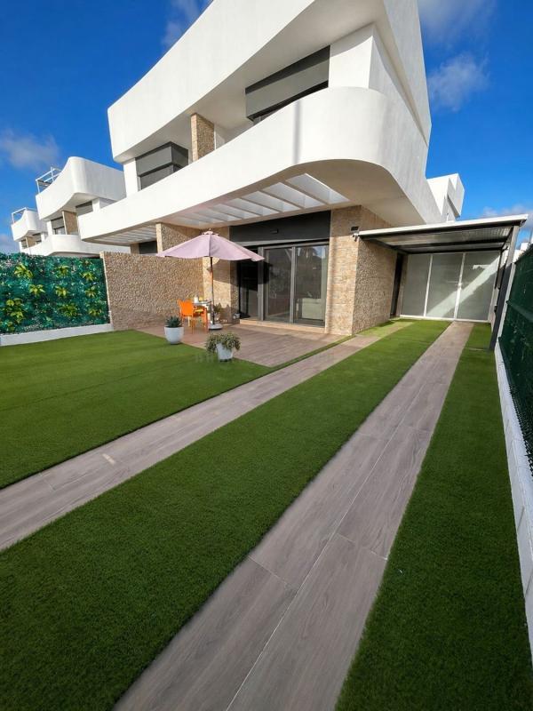 Venta de  en Los Montesinos