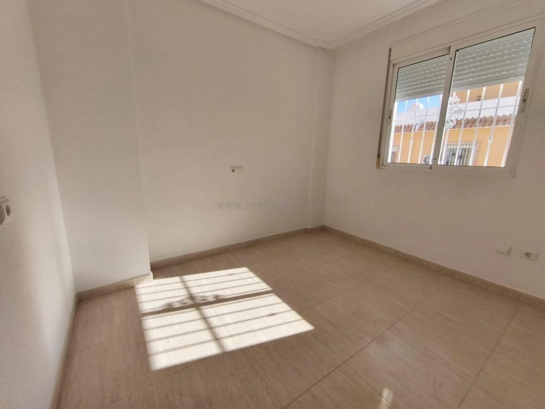 Venta de villa en Rojales