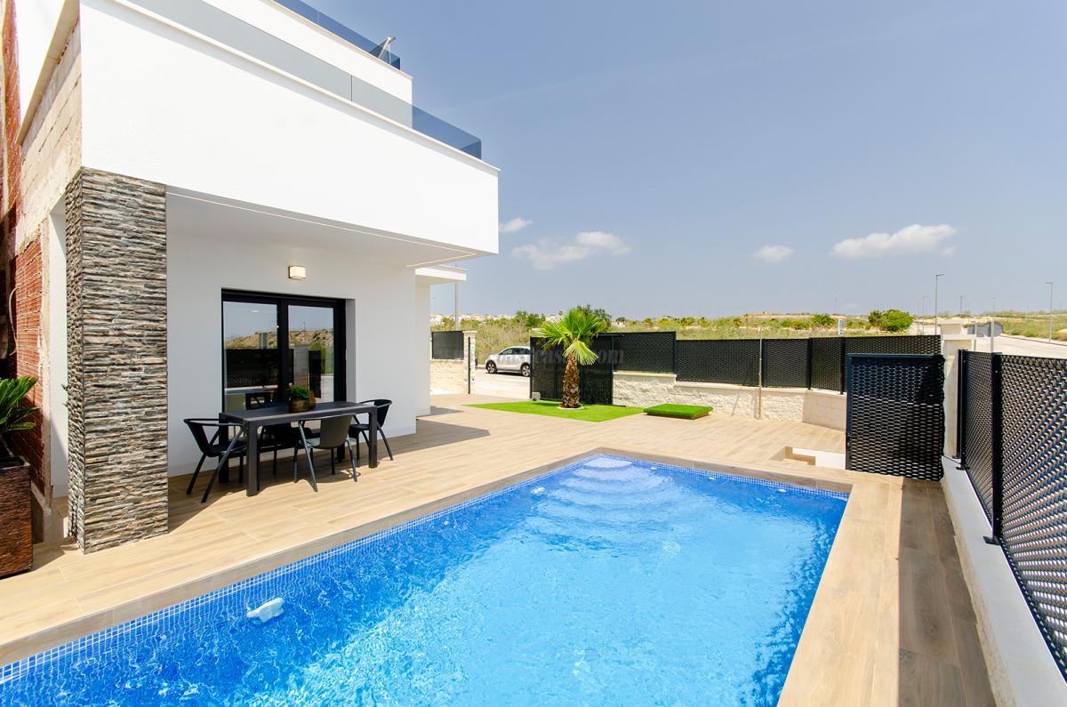 Venta de villa en Orihuela