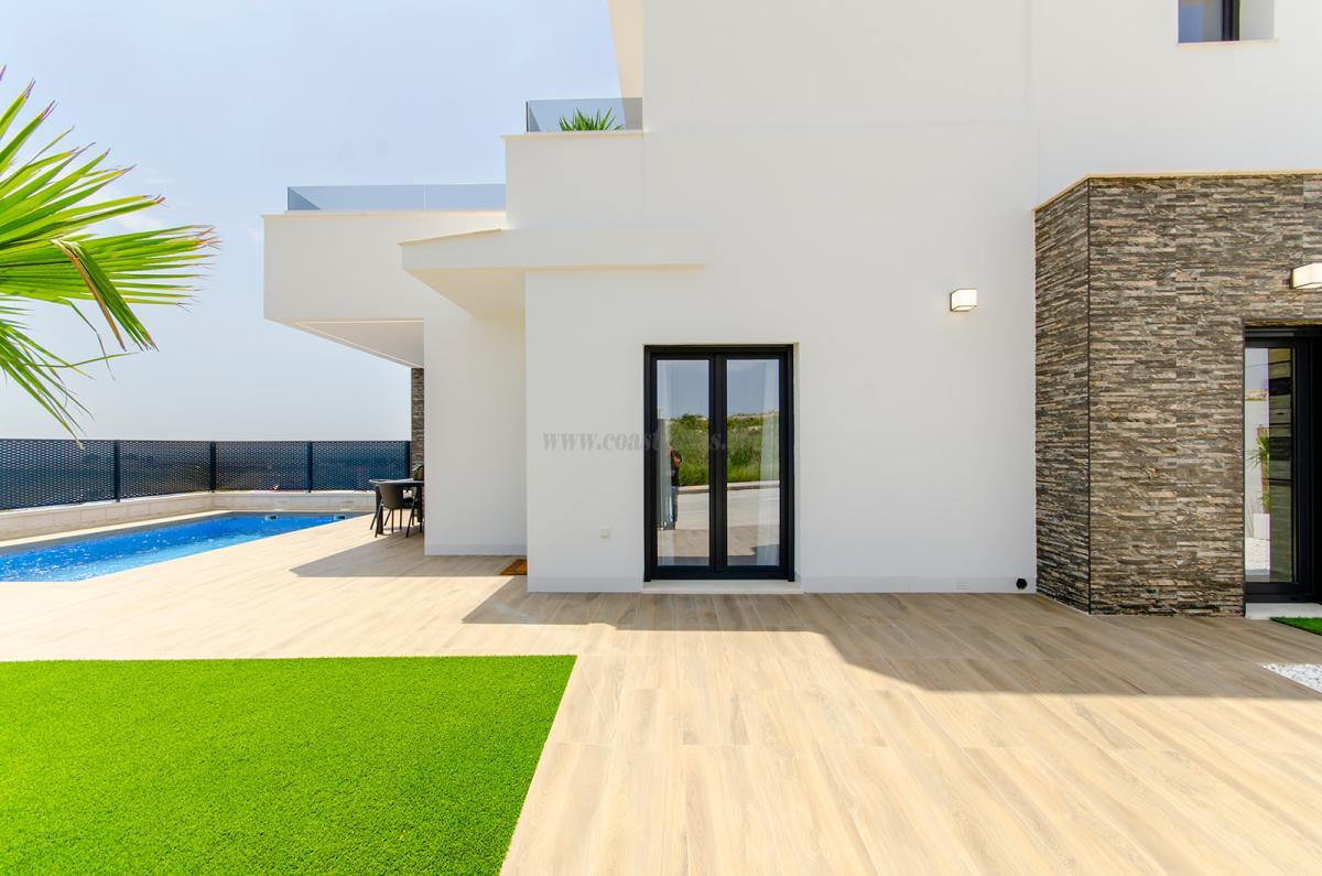 Venta de villa en Orihuela