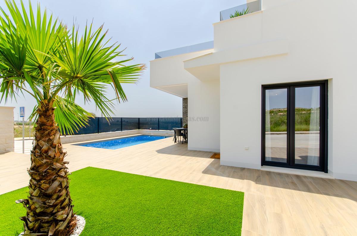 Venta de villa en Orihuela