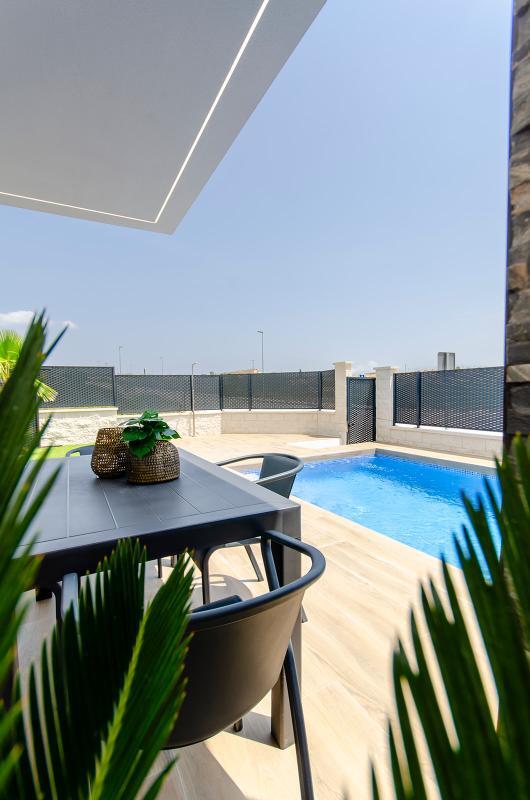Venta de villa en Orihuela