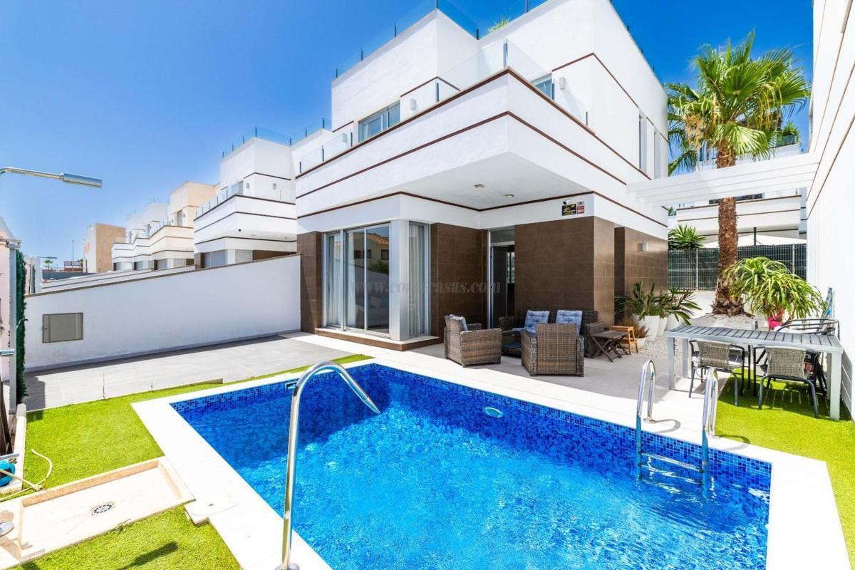 Venta de villa en Rojales