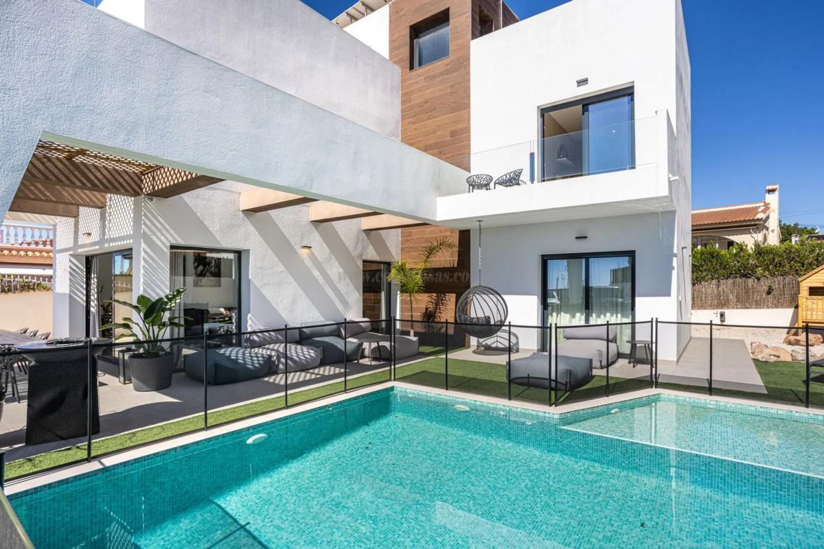 Venta de villa en Rojales