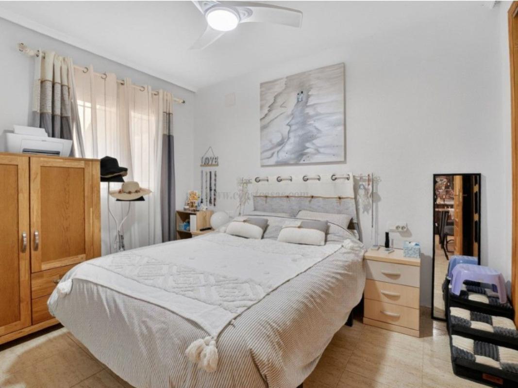 Venta de villa en Orihuela