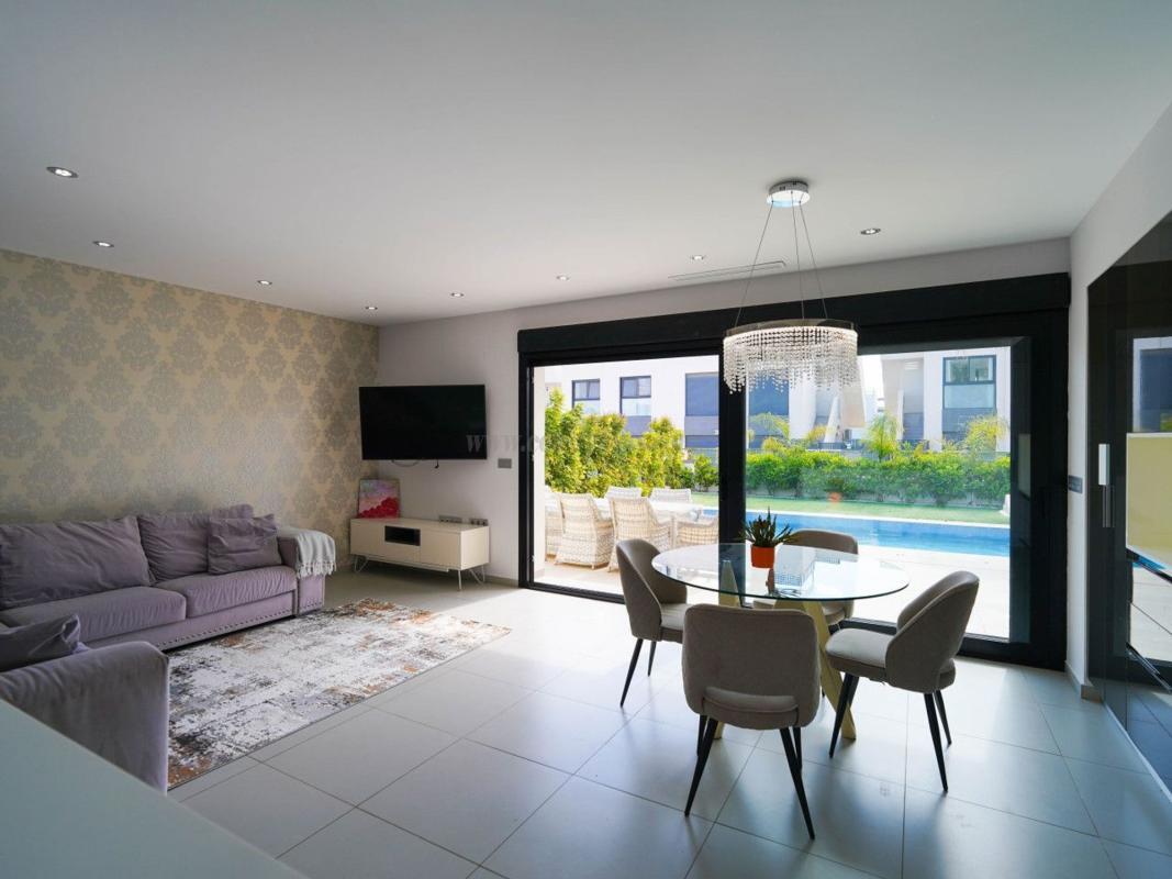 Venta de villa en Rojales