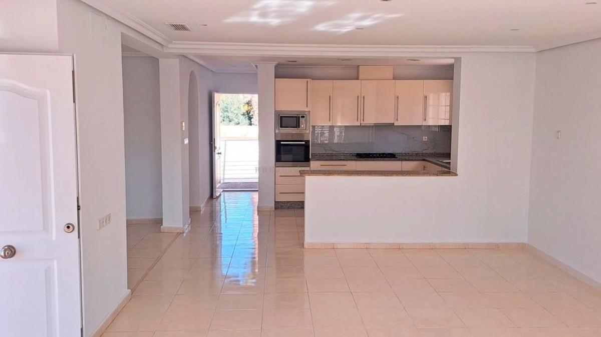 Venta de villa en Catral