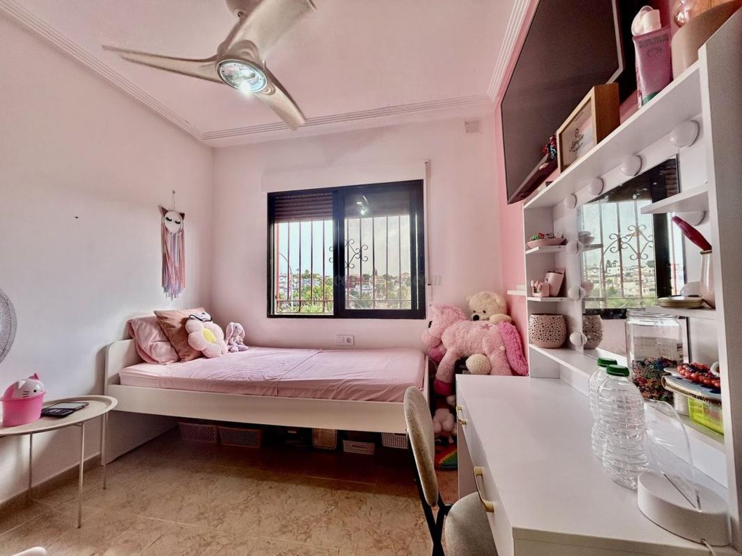 Venta de villa en Orihuela