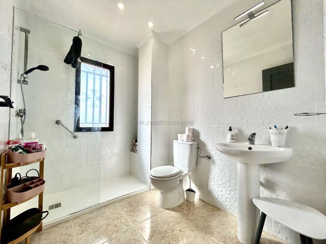 Venta de villa en Orihuela
