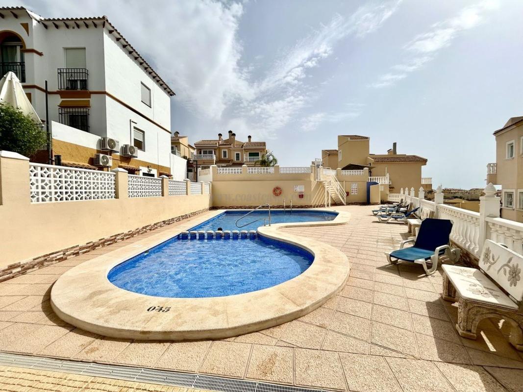 Venta de villa en Orihuela