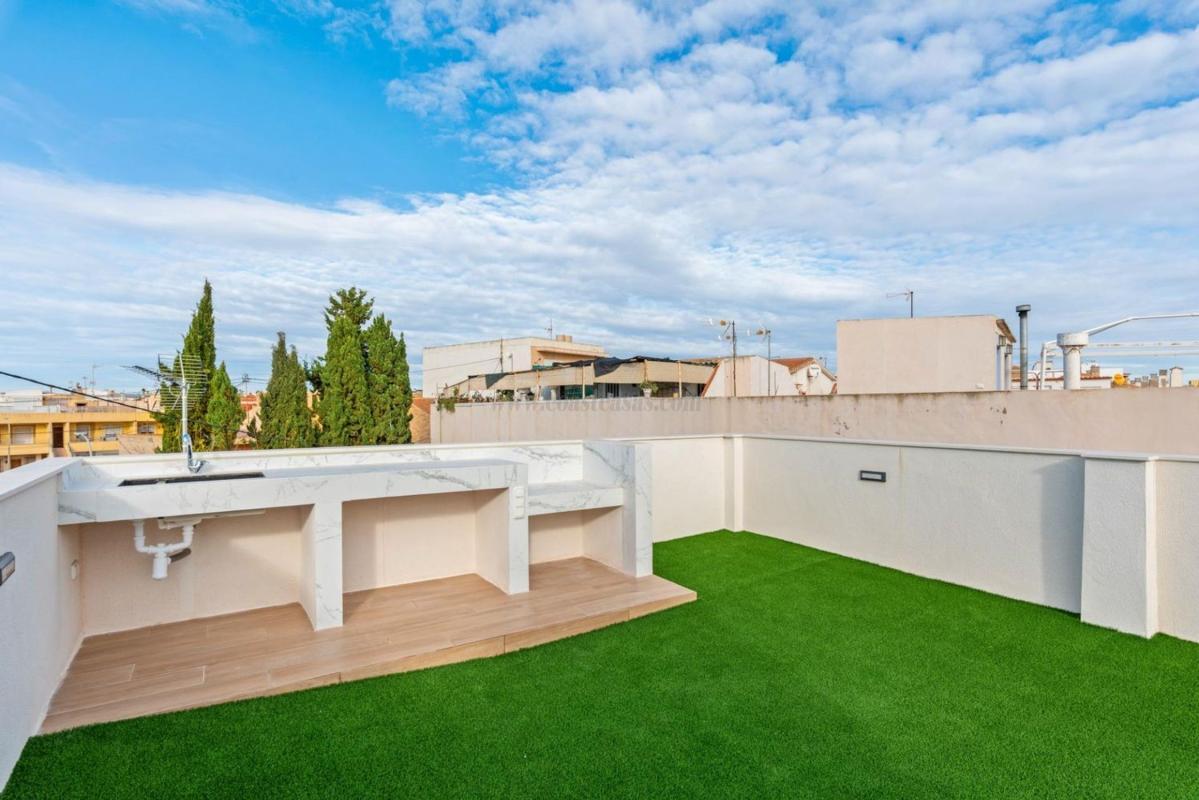 Venta de villa en Pilar de la Horadada