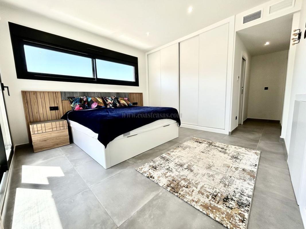 Venta de villa en Orihuela