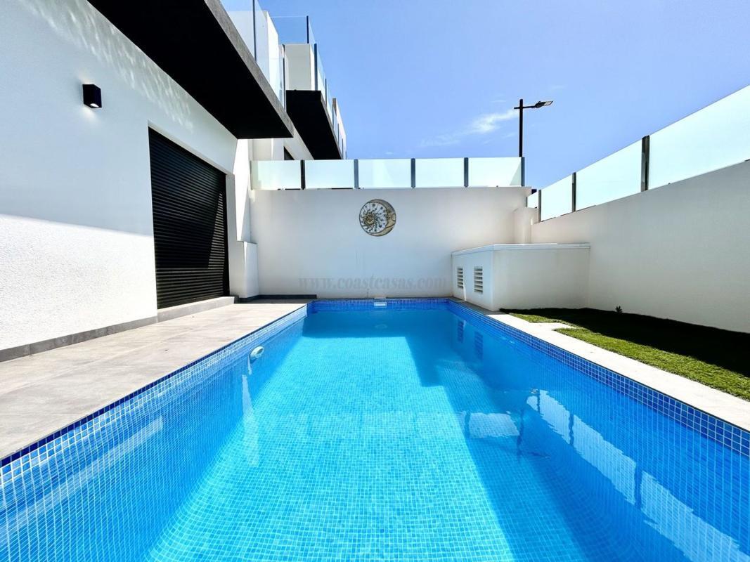 Venta de villa en Orihuela