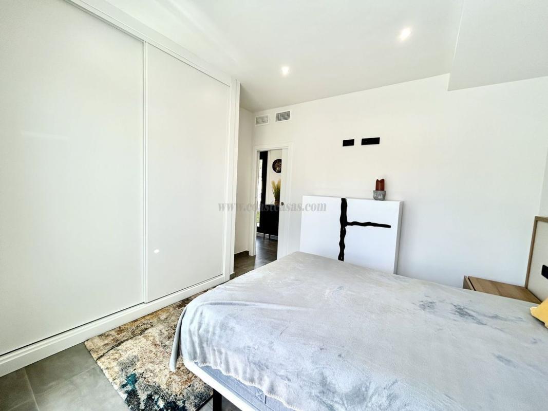 Venta de villa en Orihuela