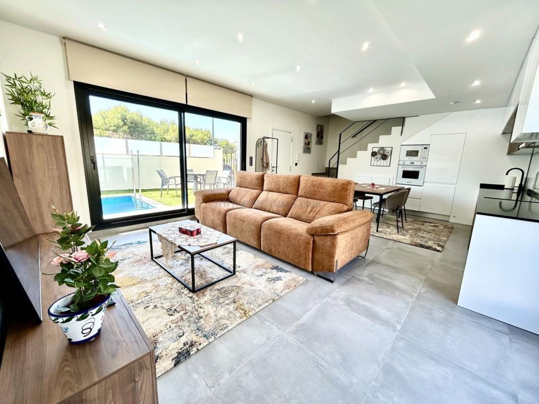 Venta de villa en Orihuela