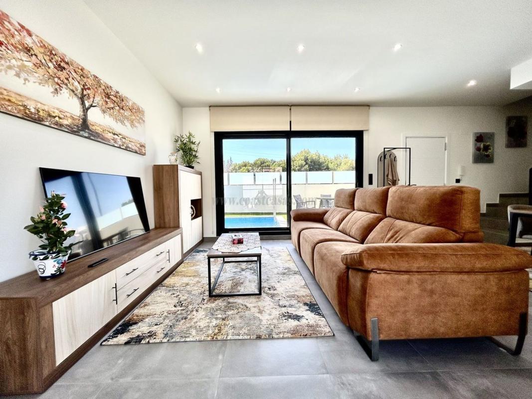 Venta de villa en Orihuela