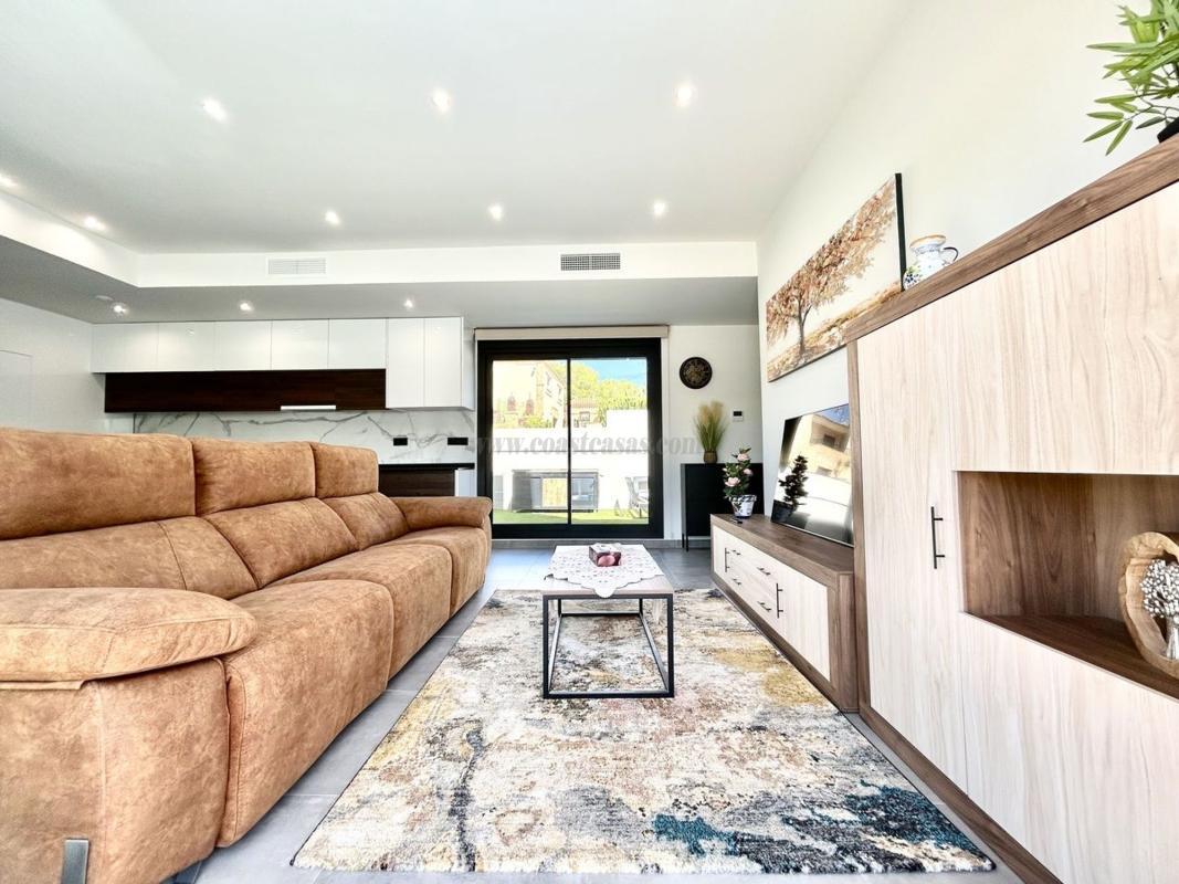 Venta de villa en Orihuela